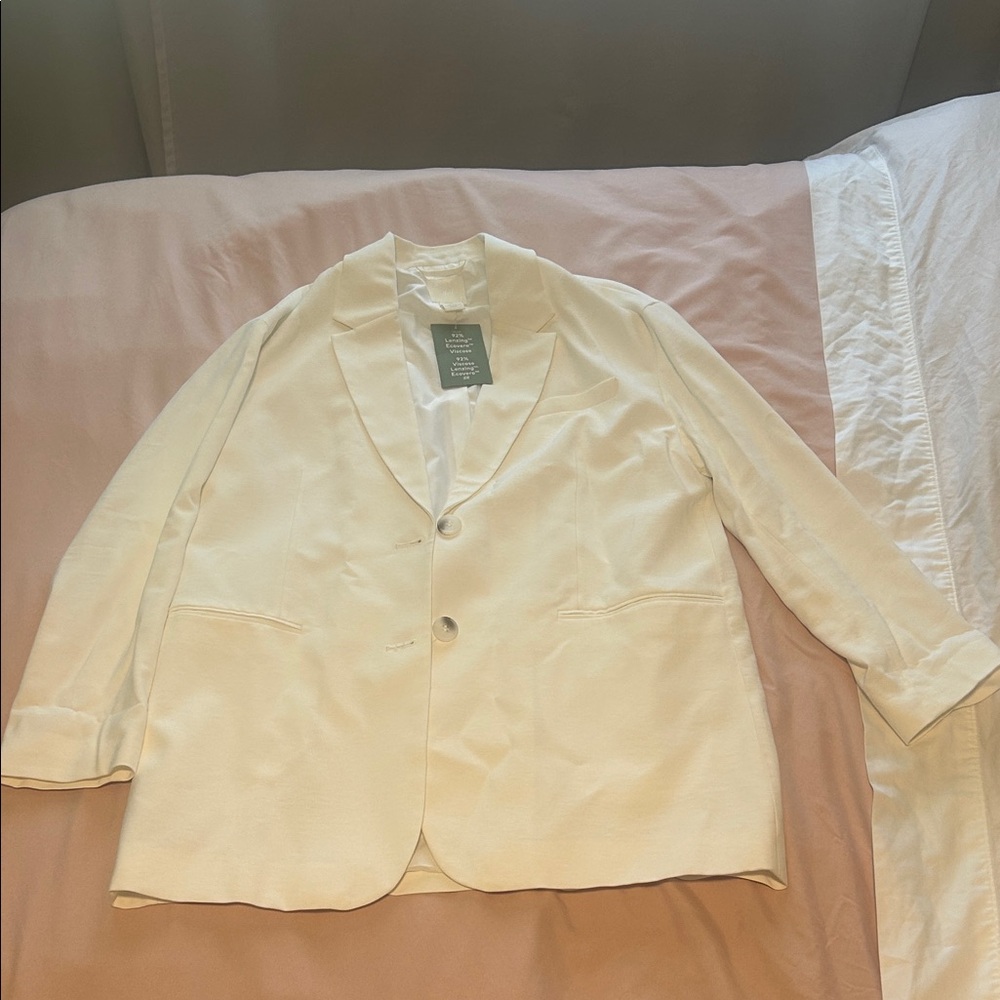 H&M White Blazer with Classic Design